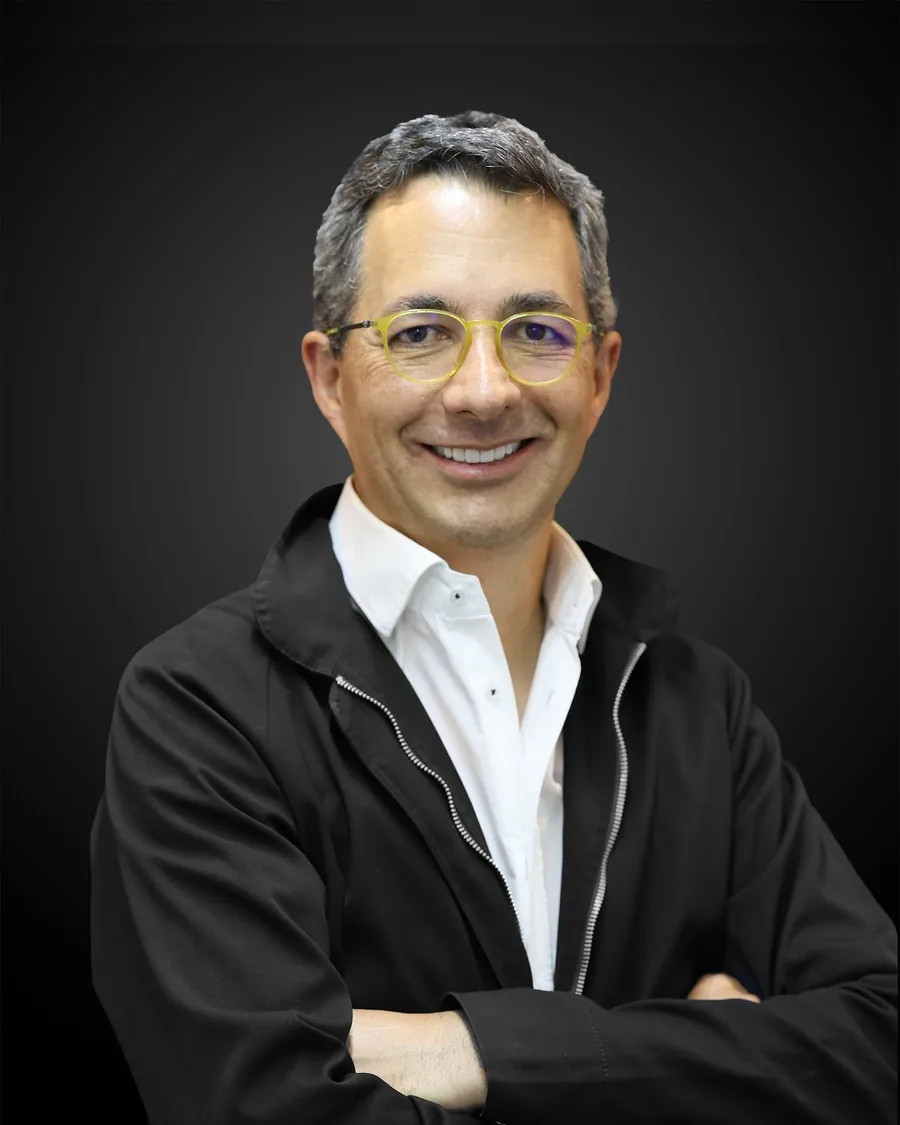 Dr. Santiago Ruiz